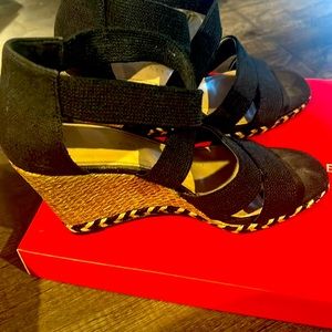 Kelly and Katie black linen wedge sandal like new